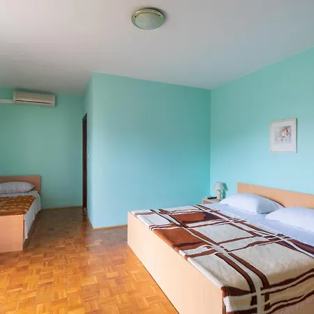 With A Parking Space Bibinje, Zadar - 18090 *